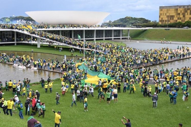 La mitad de los brasileños rechaza amnistía para “golpistas” de 2023