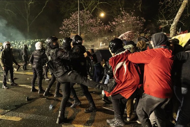 Siguen protestas en Estambul, Turquía, tras detención de edil