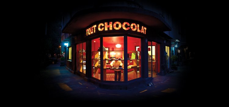 Investigan presunto suicidio en baño de chocolatería ubicada en La Condesa
