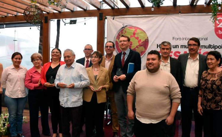 En la CDMX, embajada rusa y semanario mexicano convocaron a un foro sobre multipolaridad
