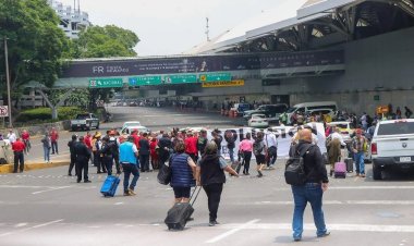 Cierran estaciones del Metro ante amenazas de movilizaciones de la CNTE