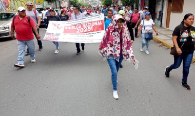 Toma CETEG accesos al Palacio de Gobierno de Guerrero y cierra calles