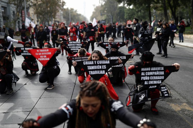 Casi 30 detenidos en París, Francia, durante manifestación del 1 de mayo