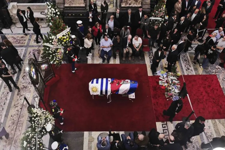 Acuden líderes al funeral de José Mujica en Montevideo