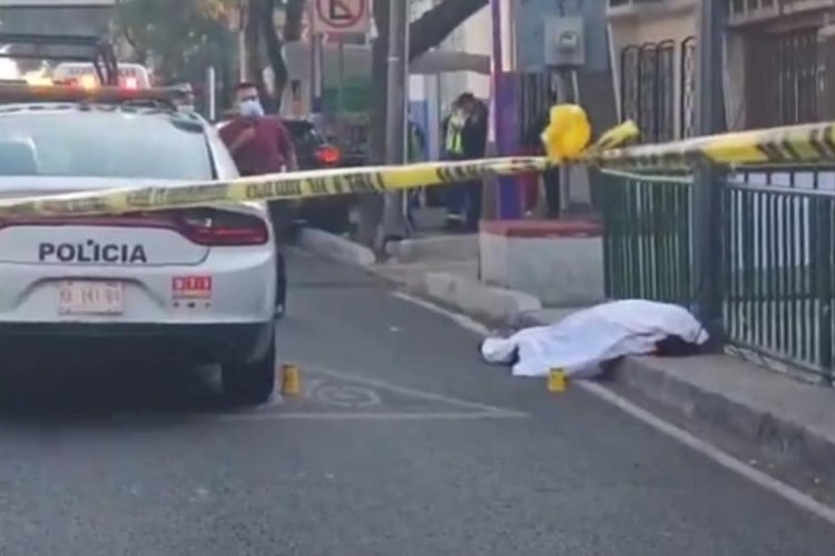 Matan a balazos a funcionarios de la CDMX cerca del Metro Xola