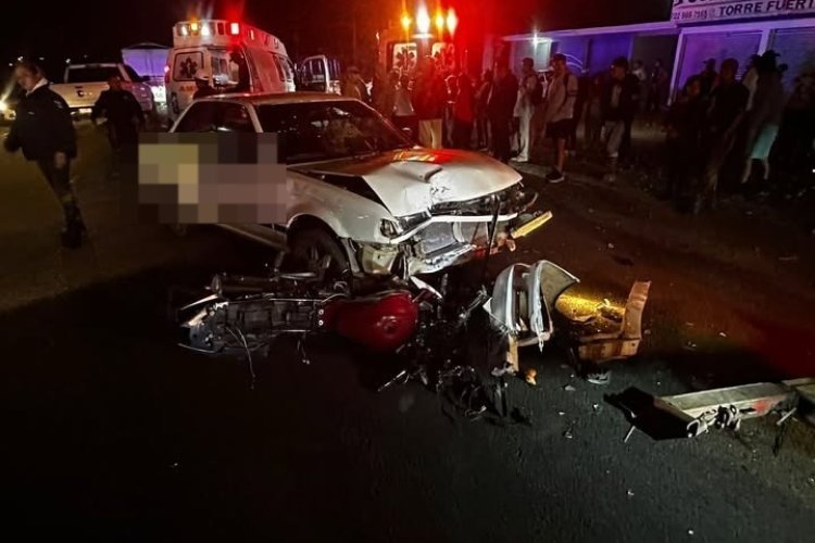 Padre e hija son atropellados mientras viajaban en motocicleta sobre la Toluca-Zitácuaro