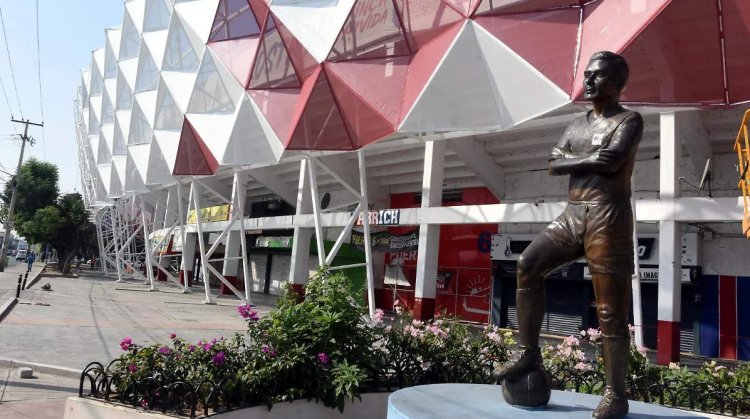 Investigan robo millonario en estadio de fútbol de Irapuato