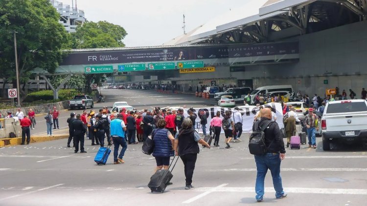 Cierran estaciones del Metro ante amenazas de movilizaciones de la CNTE