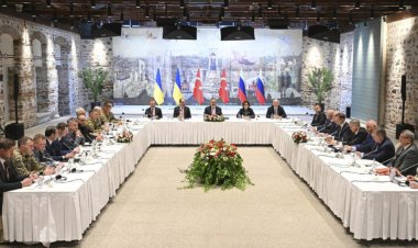 Delegación rusa acudió a Estambul para negociaciones con Ucrania