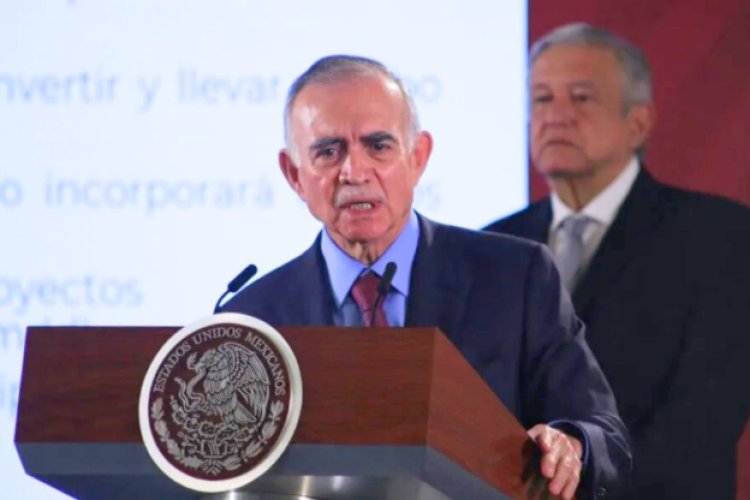 Prestanombres de García Luna movieron 47 mdd a firma de Romo, aliado de AMLO