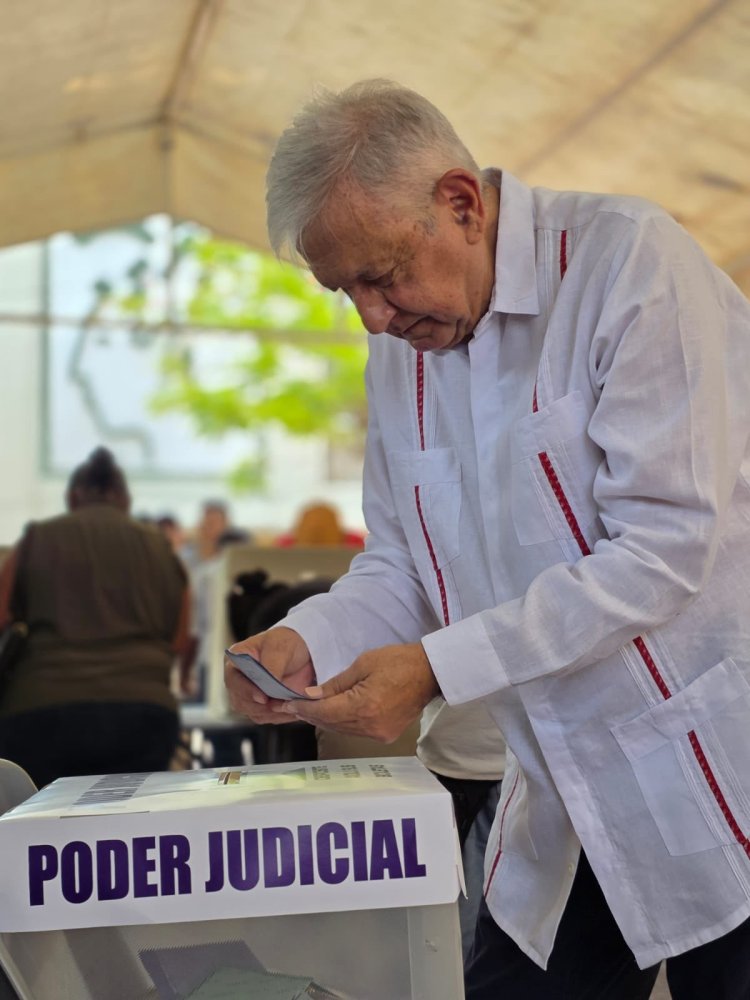 Reaparece AMLO para apoyar comicios judiciales tras ocho meses de ausencia