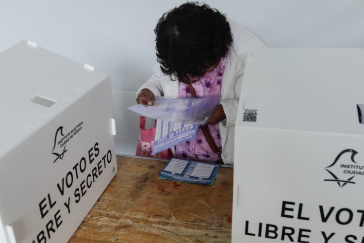 Galería: Desangelada concurrencia en votación del poder judicial en México