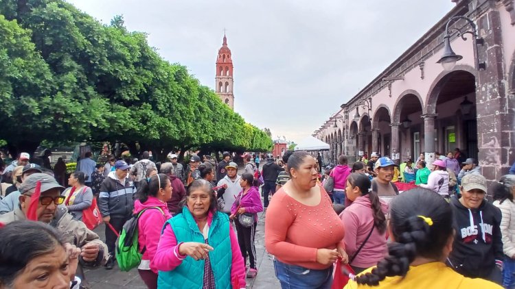 Alcalde de Valle de Santiago, Guanajuato, amenaza con desalojar plantón antorchista