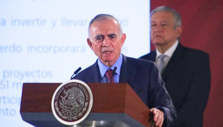 Prestanombres de García Luna movieron 47 mdd a firma de Romo, aliado de AMLO