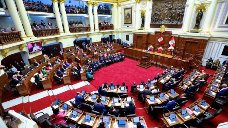 Congreso peruano aprueba ley que amnistía a militares por violaciones a DDHH