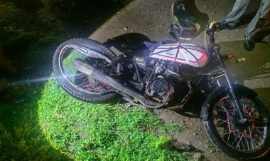 Motociclista pierde la vida tras ser atropellado en la carretera Toluca-Zitácuaro