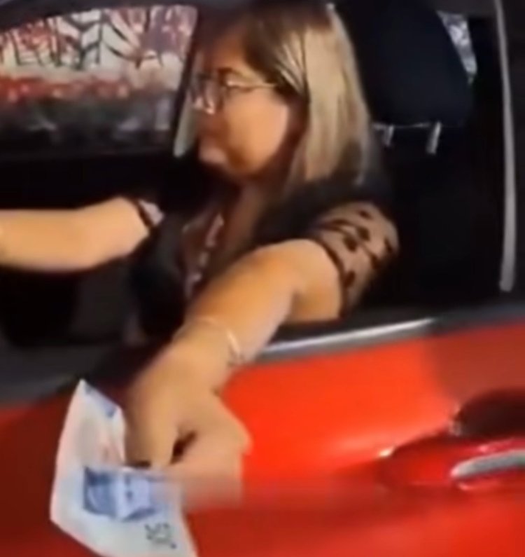 Funcionaria de Veracruz es captada mientras intentaba sobornar a policías por estar en estado de ebriedad