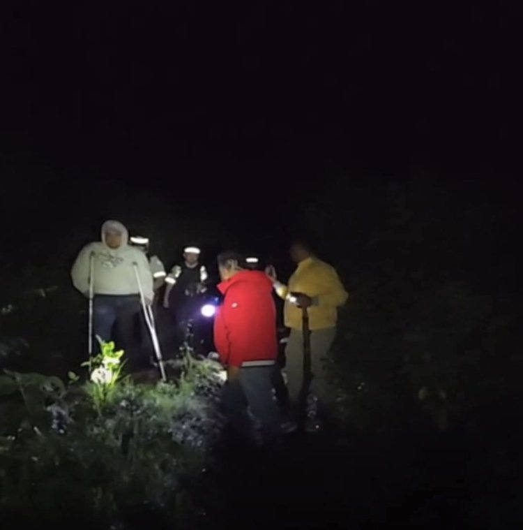 Roban vehículo a familia en autopista Orizaba-Puebla; caminan ocho kilómetros para solicitar ayuda