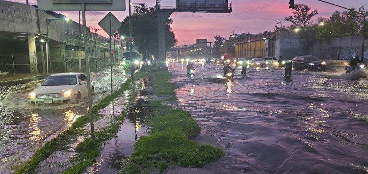Oriente de la CDMX amanece con caos tras fuertes lluvias de la madrugada
