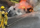 Permanece cerrada autopista México-Tuxpan por explosión de pipa de gas