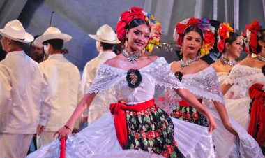 Grupos artísticos de Antorcha llevan gira cultural a Quintana Roo