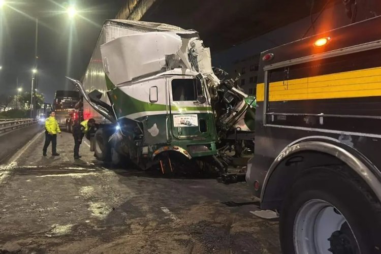 Chofer de tráiler muere tras impactarse contra pilar del Metro de la Línea B