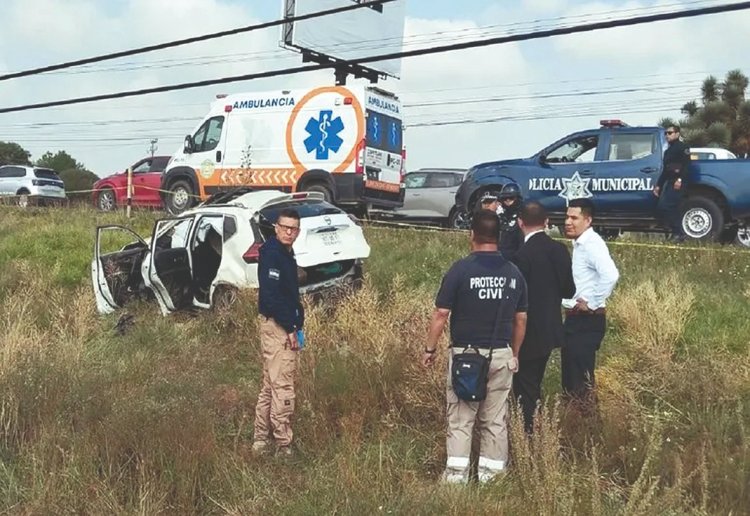 Muere escolta de la titular de Semarnat en accidente en la México-Pachuca
