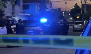 Hallan cuatro personas muertas dentro de una camioneta en Nezahualcóyotl