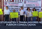 Protestan académicos de la UAGro en el Congreso del Estado