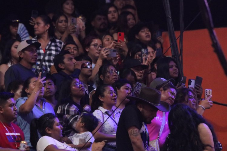 Galería: Continúa la Feria Tecomatlán 2026 con Jaripeo y Julio Preciado