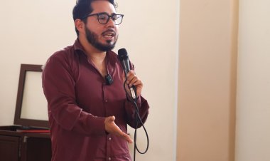Urge usar a Marx para educar: Dr. Pablo Hernández