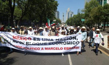 Transportistas y agricultores marchan en México para exigir seguridad en carreteras