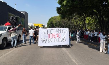 3 mil estudiantes en Puebla protestan contra Armenta Mier
