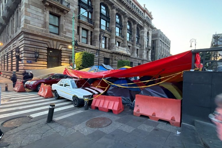 Muere integrante de la CNTE en campamento instalado cerca del Zócalo capitalino