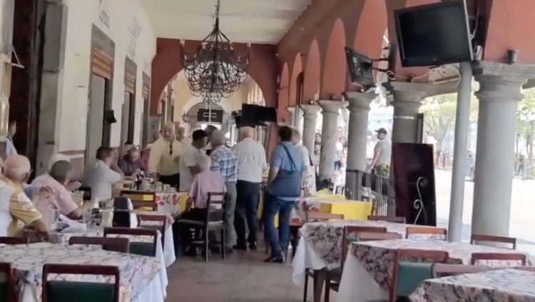 Protagonizan conflicto exfuncionario de Javier Duarte en restaurante de Córdoba