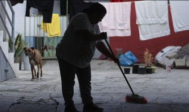 Sólo 1% de las trabajadoras del hogar en Puebla tiene IMSS pese a reforma vigente desde 2022